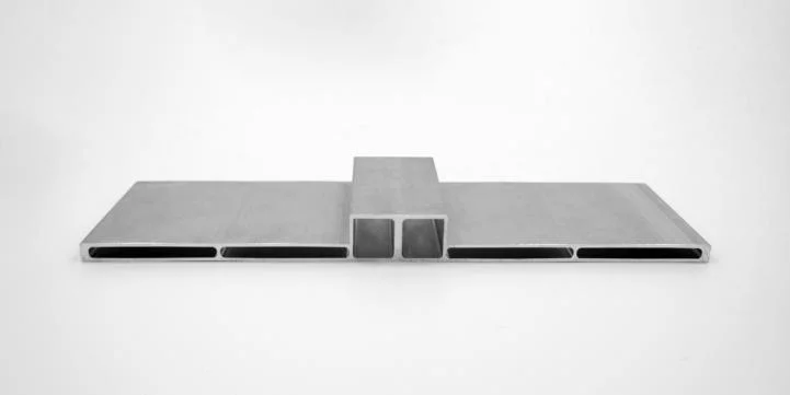 De Precisie die van de aluminiumlegering CNC Producten voor de Dienbladen van de Elektrisch voertuigbatterij met de Goede Dienst machinaal bewerken